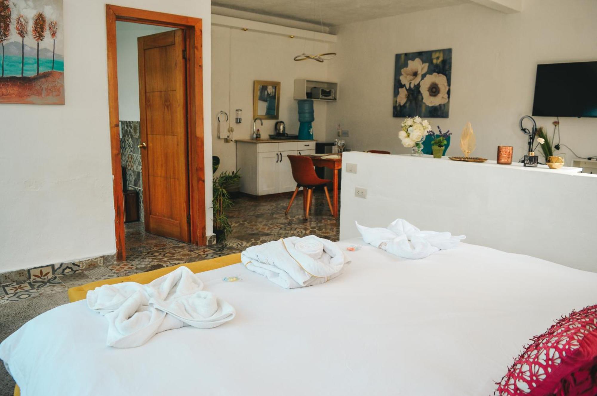 Tiberias By Luxury Atitlan Villa San Pedro La Laguna Exterior foto
